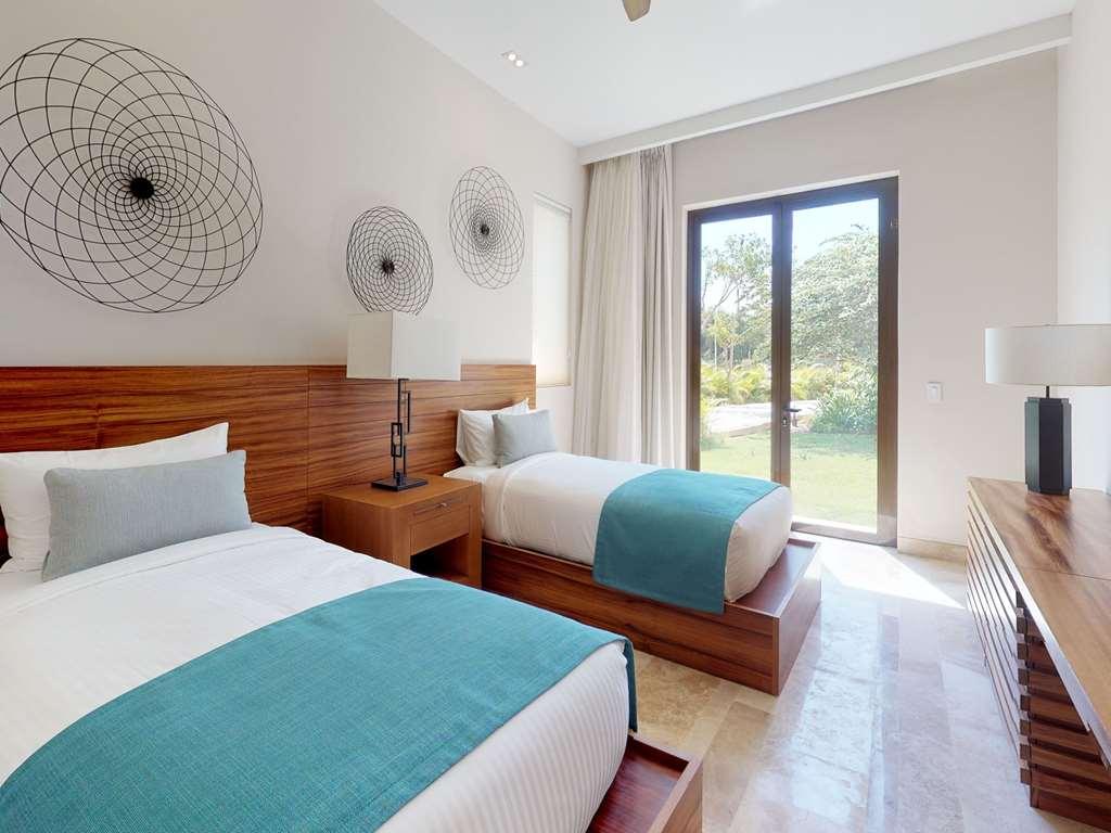 Fairmont Heritage Place Mayakoba El Marlyn Azul Room photo