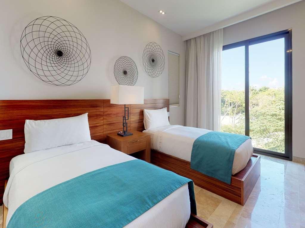Fairmont Heritage Place Mayakoba El Marlyn Azul Room photo